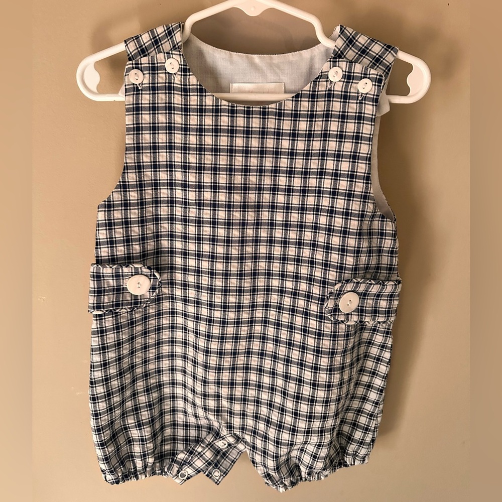 12M baby black/white romper